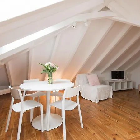 Casasupertubos - 10, 13 And 14 * Peniche