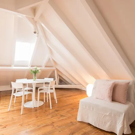 Casasupertubos - Center Apartment Peniche